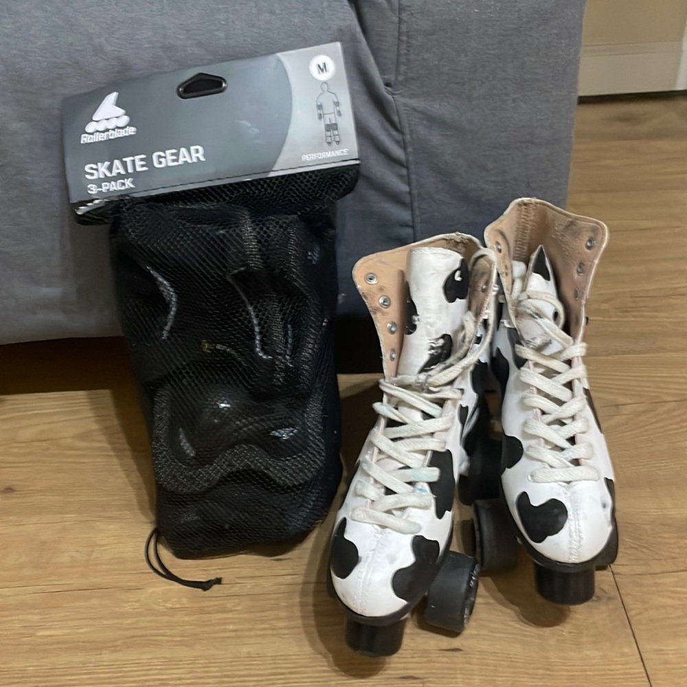 Rollerskating Starter Kit! 🐮 Cow print! Roller Skates & Pads!
